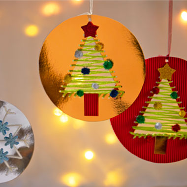 Cartão de árvore de Natal para entrelaçar